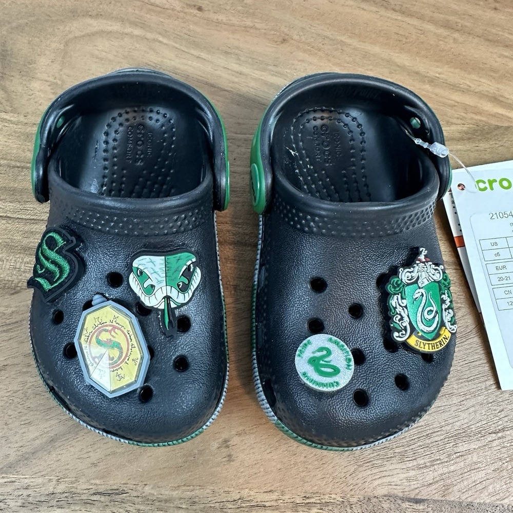 New NWT Little Kids Crocs Harry Potter Slytherin Clogs Shoes Size 5 C
